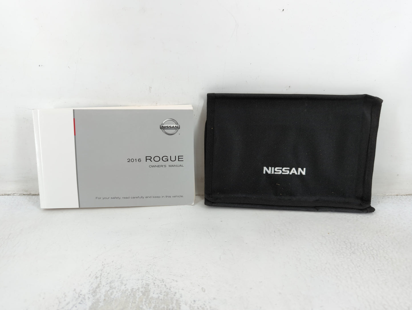 2016 Nissan Rogue Owners Manual Book Guide P/N:T00UM-JM03D OEM Used Auto Parts - Oemusedautoparts1.com
