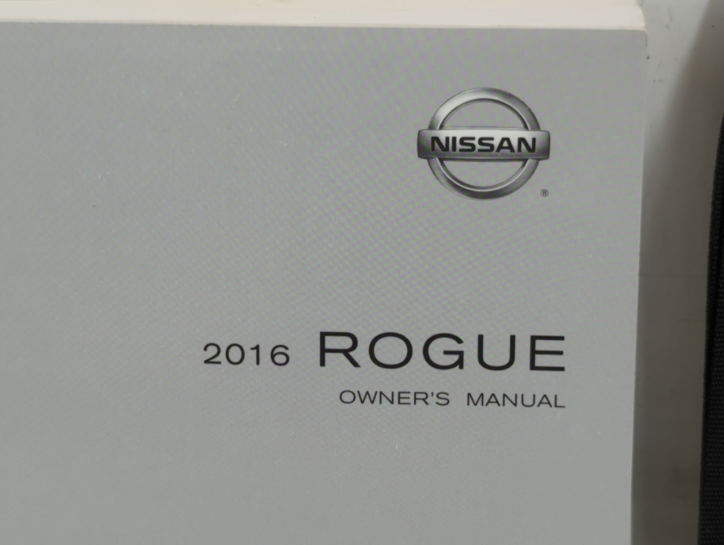 2016 Nissan Rogue Owners Manual Book Guide P/N:T00UM-JM03D OEM Used Auto Parts - Oemusedautoparts1.com