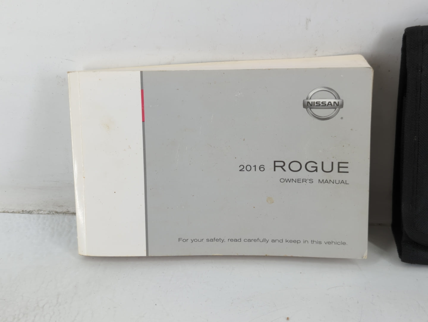 2016 Nissan Rogue Owners Manual Book Guide P/N:OM16EA 0T32U1 OEM Used Auto Parts - Oemusedautoparts1.com