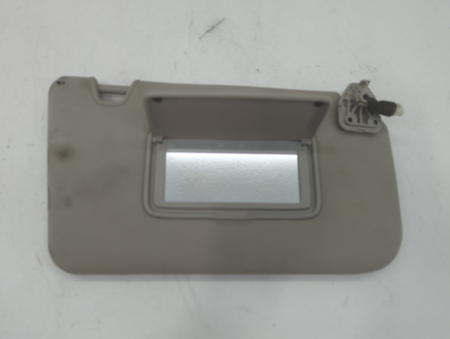 2014-2017 Nissan Rogue Sun Visor Shade Replacement Passenger Right Mirror Fits Fits 2014 2015 2016 2017 OEM Used Auto Parts 