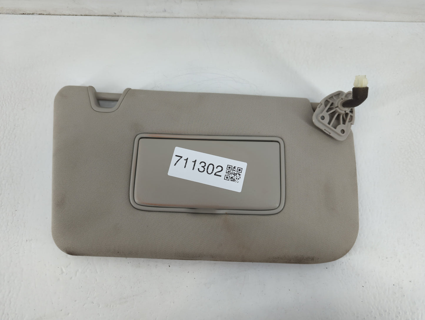 2014-2017 Nissan Rogue Sun Visor Shade Replacement Passenger Right Mirror Fits Fits 2014 2015 2016 2017 OEM Used Auto Parts 