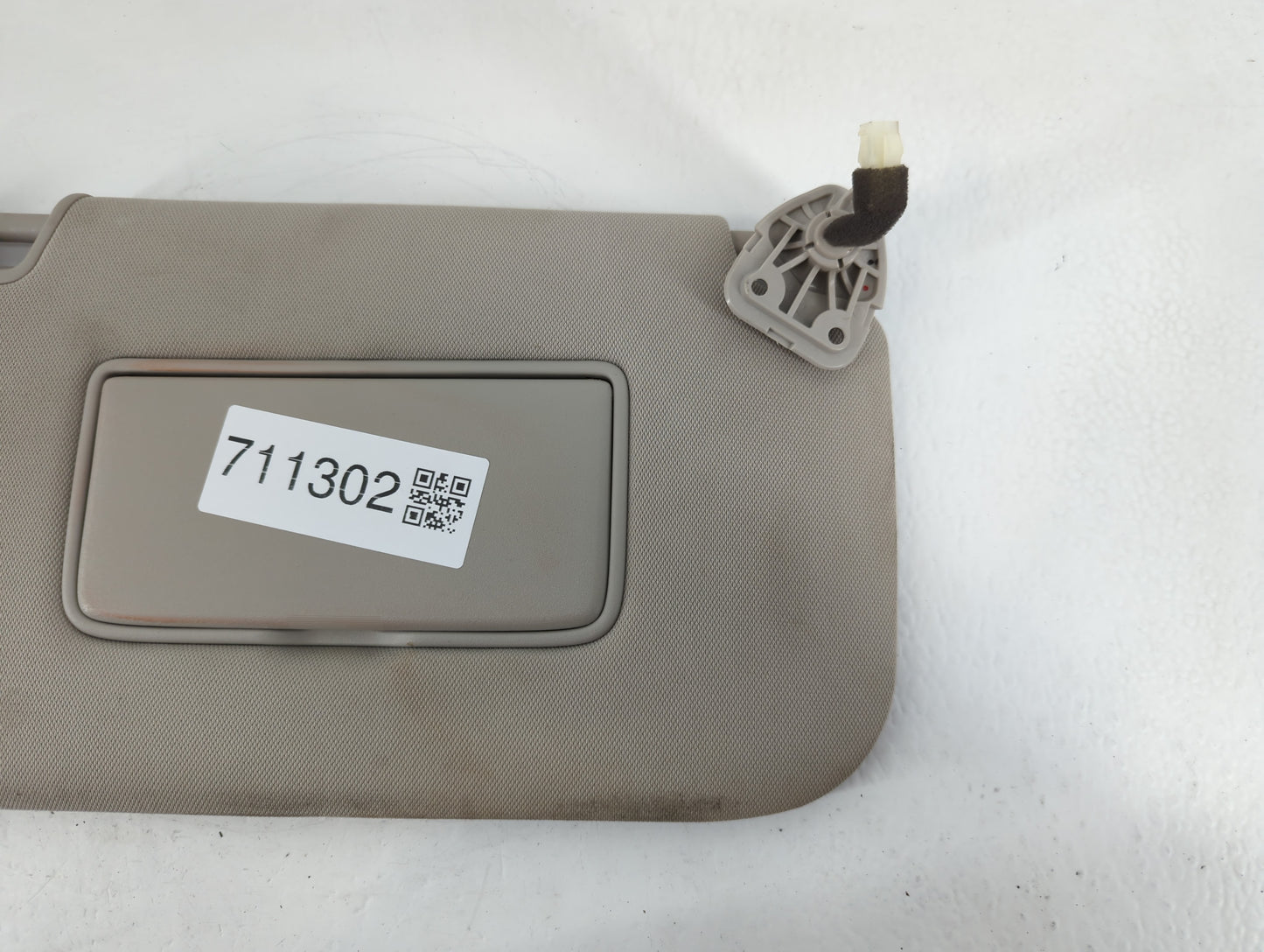 2014-2017 Nissan Rogue Sun Visor Shade Replacement Passenger Right Mirror Fits Fits 2014 2015 2016 2017 OEM Used Auto Parts 