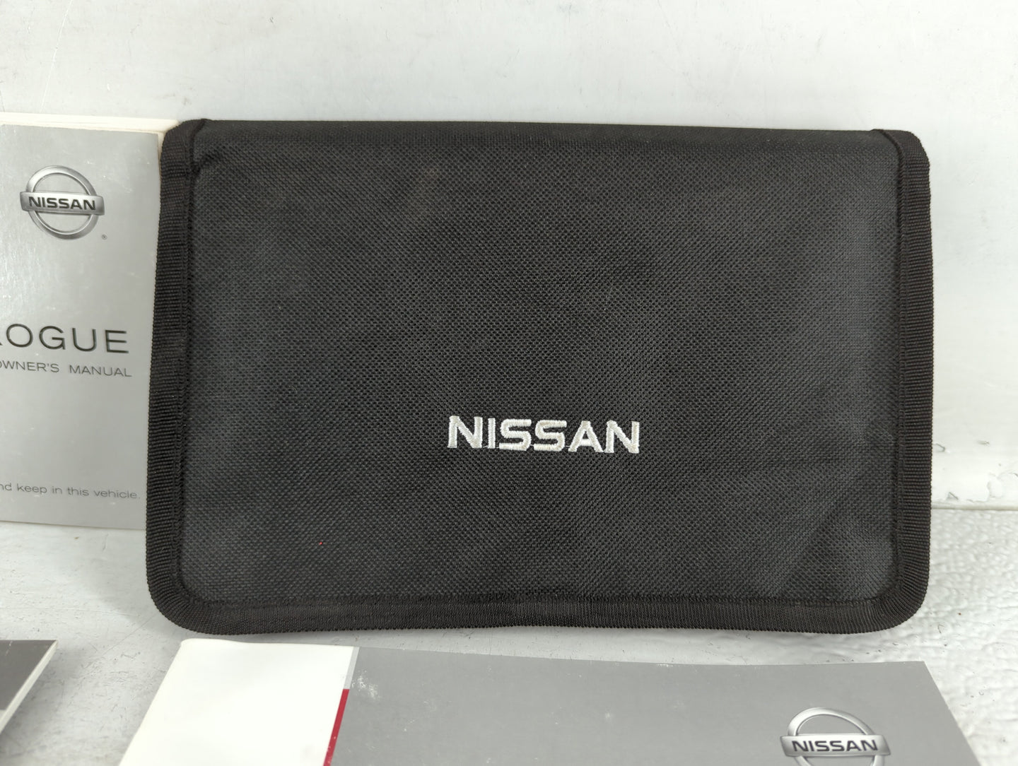 2016 Nissan Rogue Owners Manual Book Guide OEM Used Auto Parts - Oemusedautoparts1.com