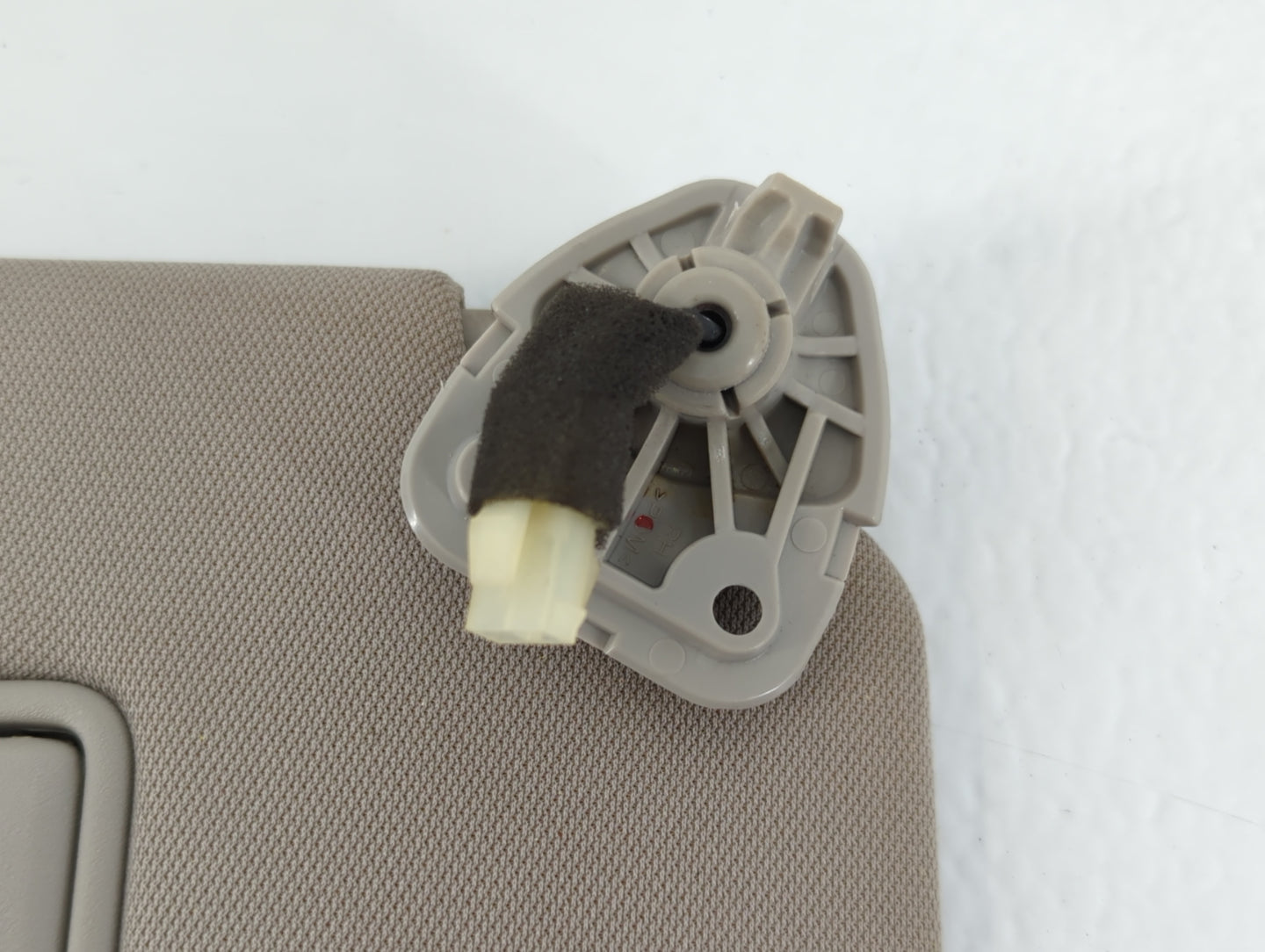 2014-2017 Nissan Rogue Sun Visor Shade Replacement Passenger Right Mirror Fits Fits 2014 2015 2016 2017 OEM Used Auto Parts 