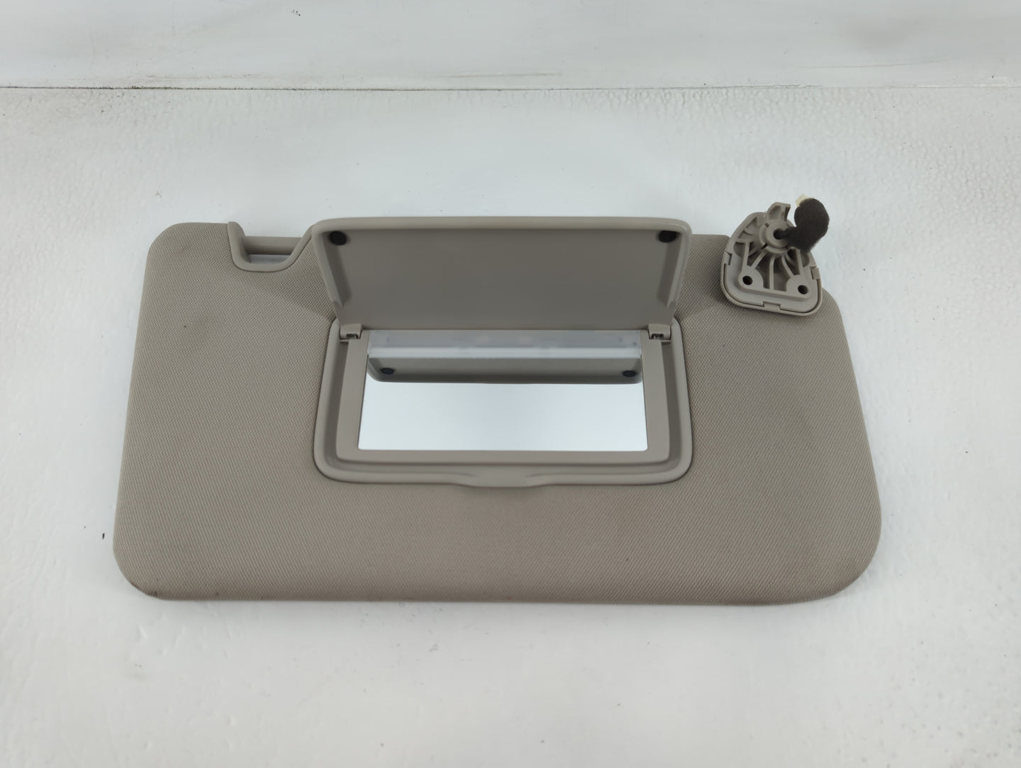 2014-2017 Nissan Rogue Sun Visor Shade Replacement Passenger Right Mirror Fits Fits 2014 2015 2016 2017 OEM Used Auto Parts 