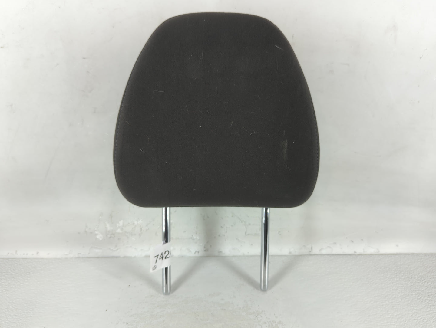 2016 Nissan Rogue Headrest Head Rest Front Driver Passenger Seat Fits OEM Used Auto Parts - Oemusedautoparts1.com