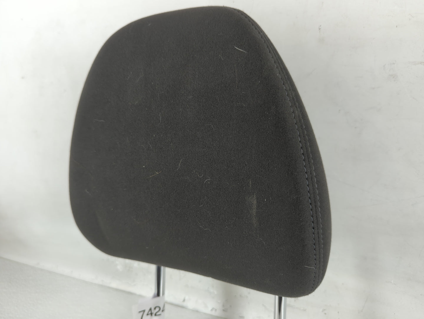 2016 Nissan Rogue Headrest Head Rest Front Driver Passenger Seat Fits OEM Used Auto Parts - Oemusedautoparts1.com