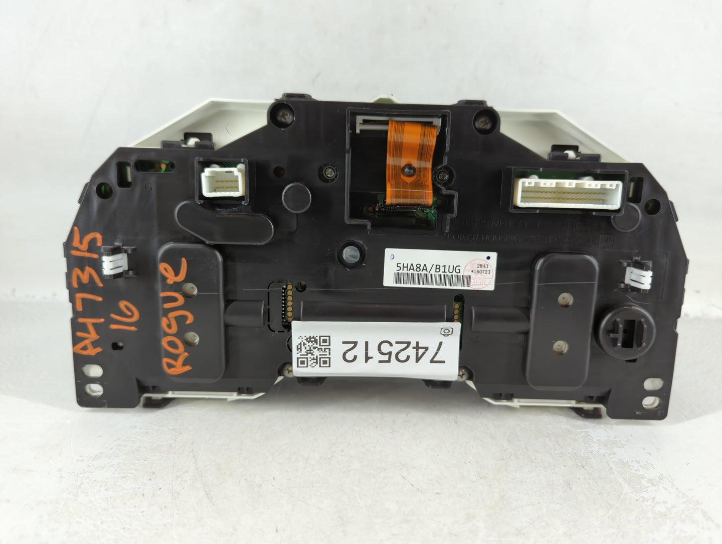 2016 Nissan Rogue Instrument Cluster Speedometer Gauges P/N:5HA8A/B1UG Fits OEM Used Auto Parts - Oemusedautoparts1.com