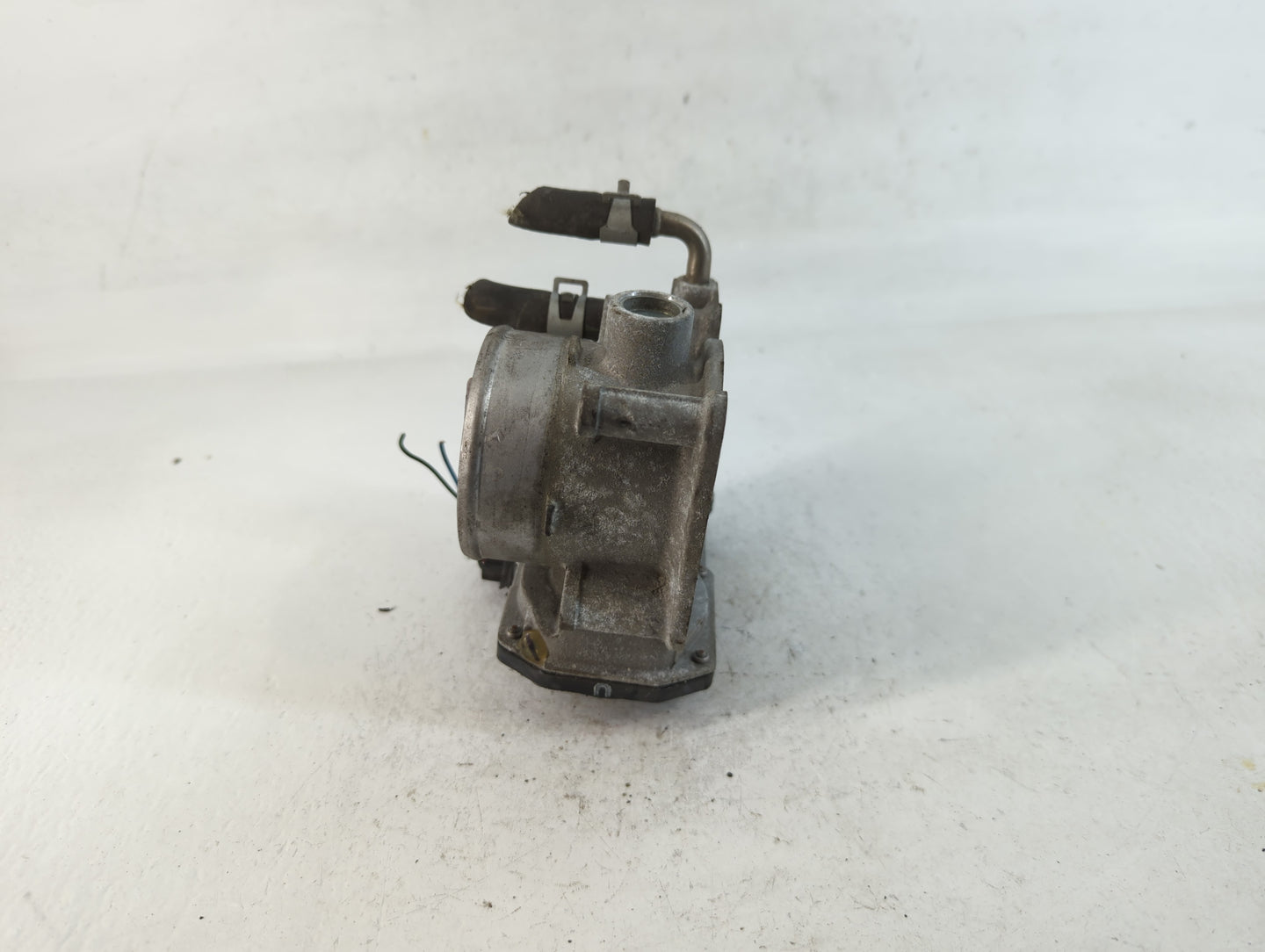 2014-2020 Nissan Rogue Throttle Body P/N:3TA60-01 A Fits Fits 2013 2014 2015 2016 2017 2018 2019 2020 OEM Used Auto Parts - 