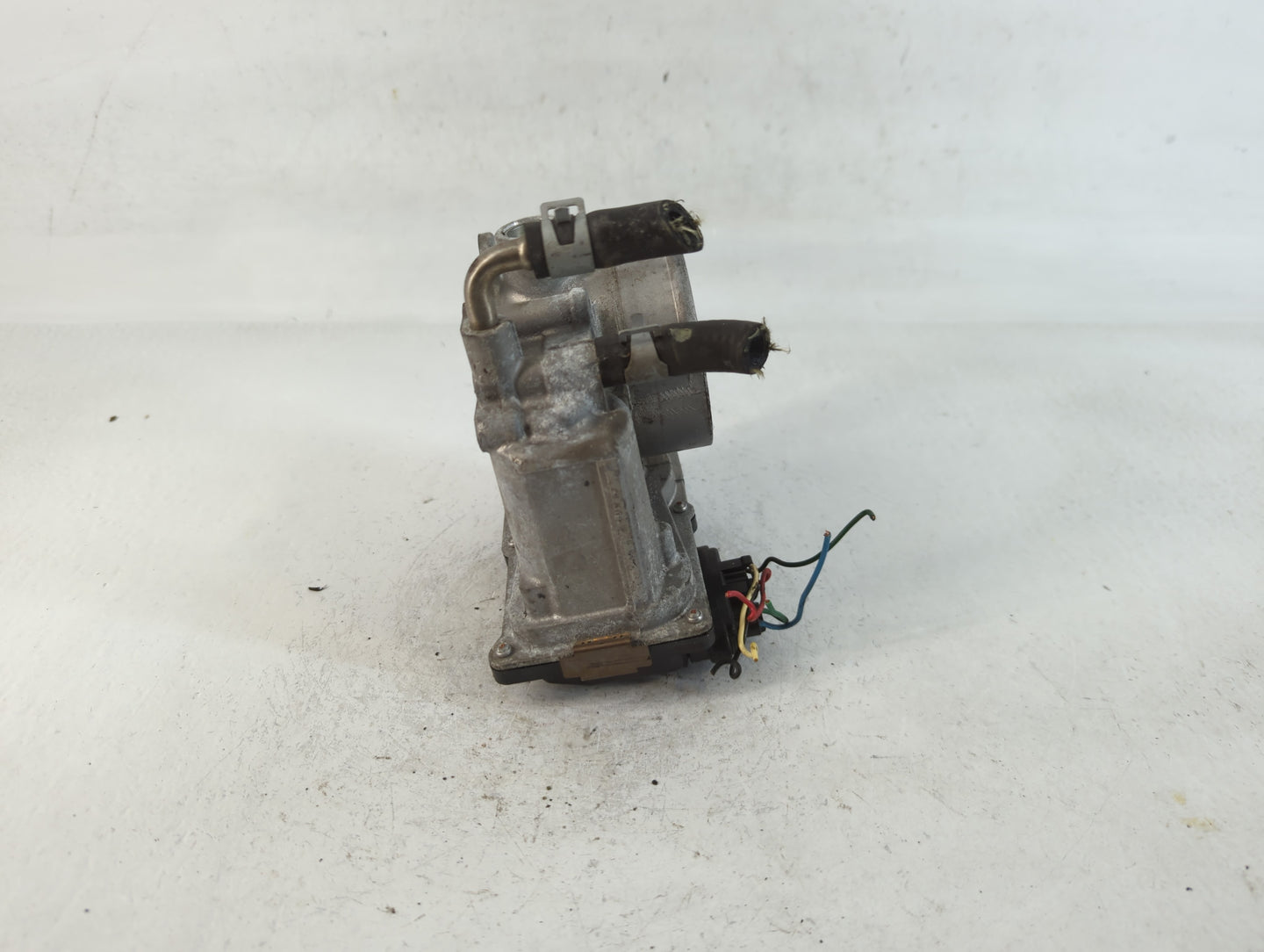 2014-2020 Nissan Rogue Throttle Body P/N:3TA60-01 A Fits Fits 2013 2014 2015 2016 2017 2018 2019 2020 OEM Used Auto Parts - 