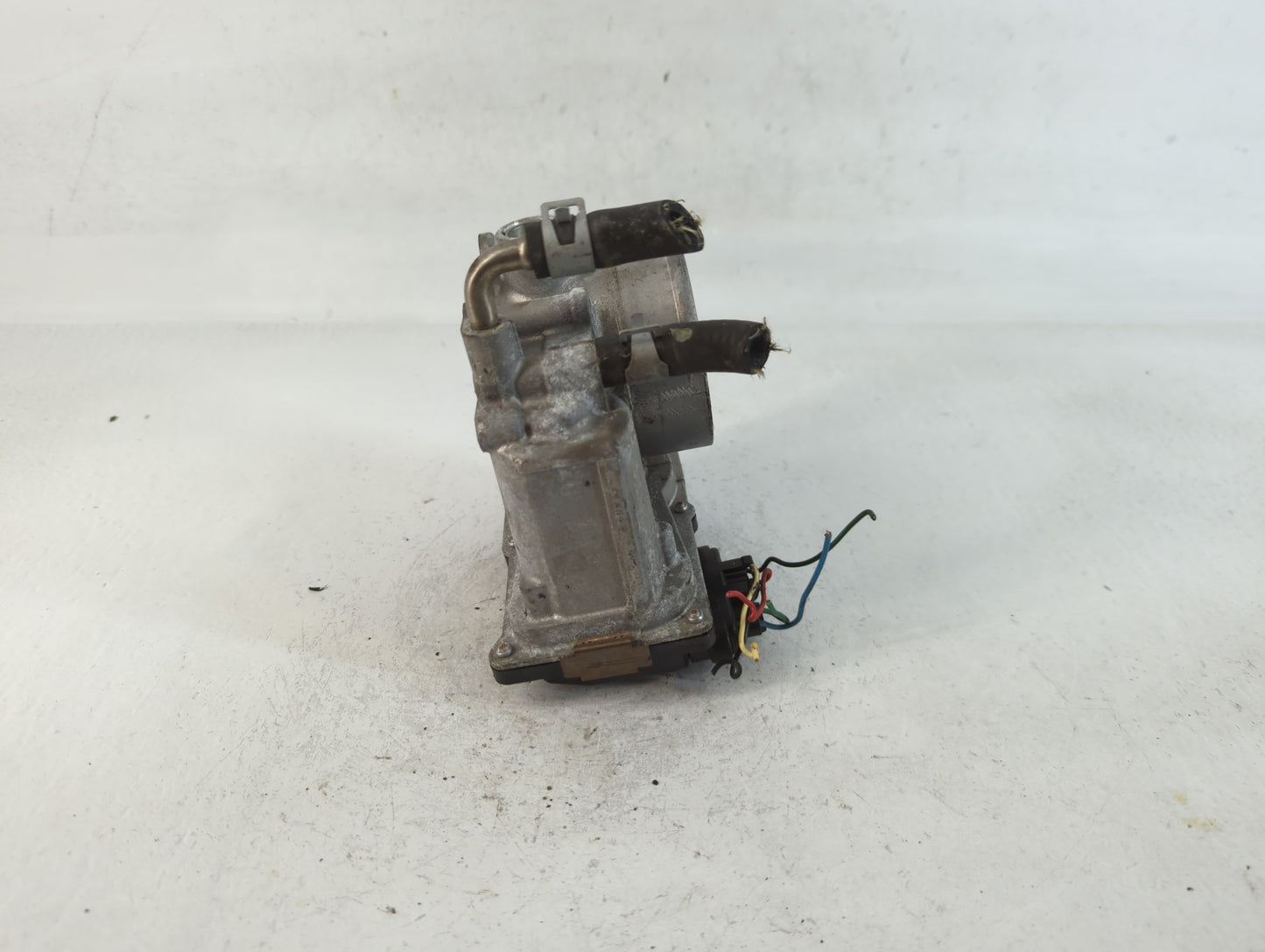 2014-2020 Nissan Rogue Throttle Body P/N:3TA60-01 A Fits Fits 2013 2014 2015 2016 2017 2018 2019 2020 OEM Used Auto Parts - 