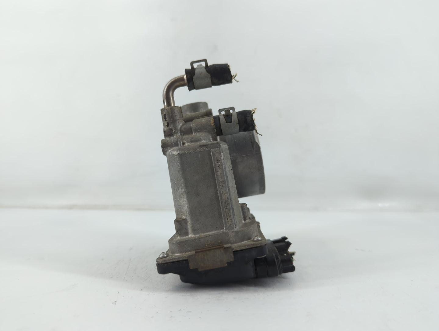 2014-2020 Nissan Rogue Throttle Body P/N:3TA60-01 A Fits Fits 2013 2014 2015 2016 2017 2018 2019 2020 OEM Used Auto Parts - 