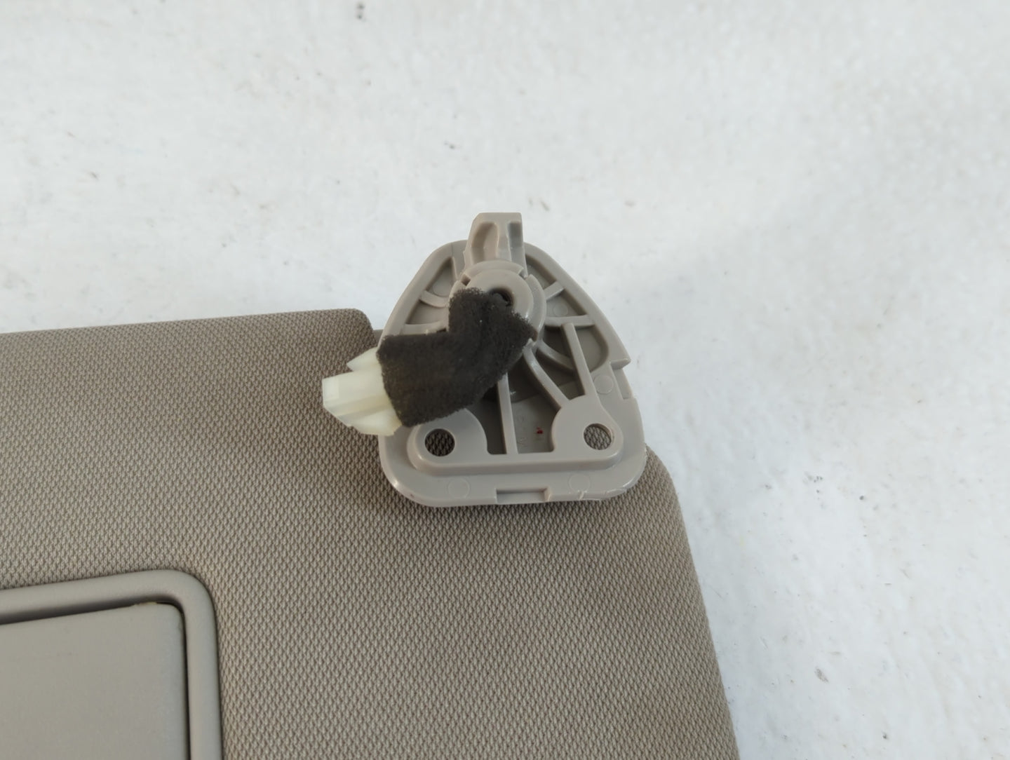 2014-2017 Nissan Rogue Sun Visor Shade Replacement Passenger Right Mirror Fits Fits 2014 2015 2016 2017 OEM Used Auto Parts 