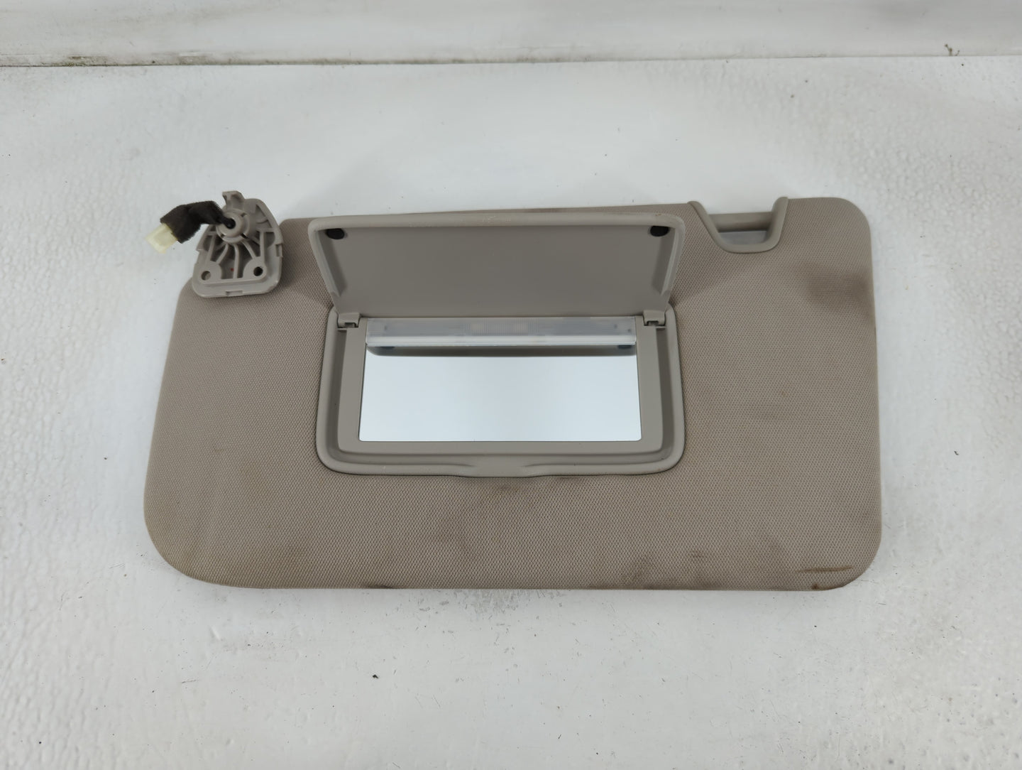 2014-2017 Nissan Rogue Sun Visor Shade Replacement Passenger Right Mirror Fits Fits 2014 2015 2016 2017 OEM Used Auto Parts 