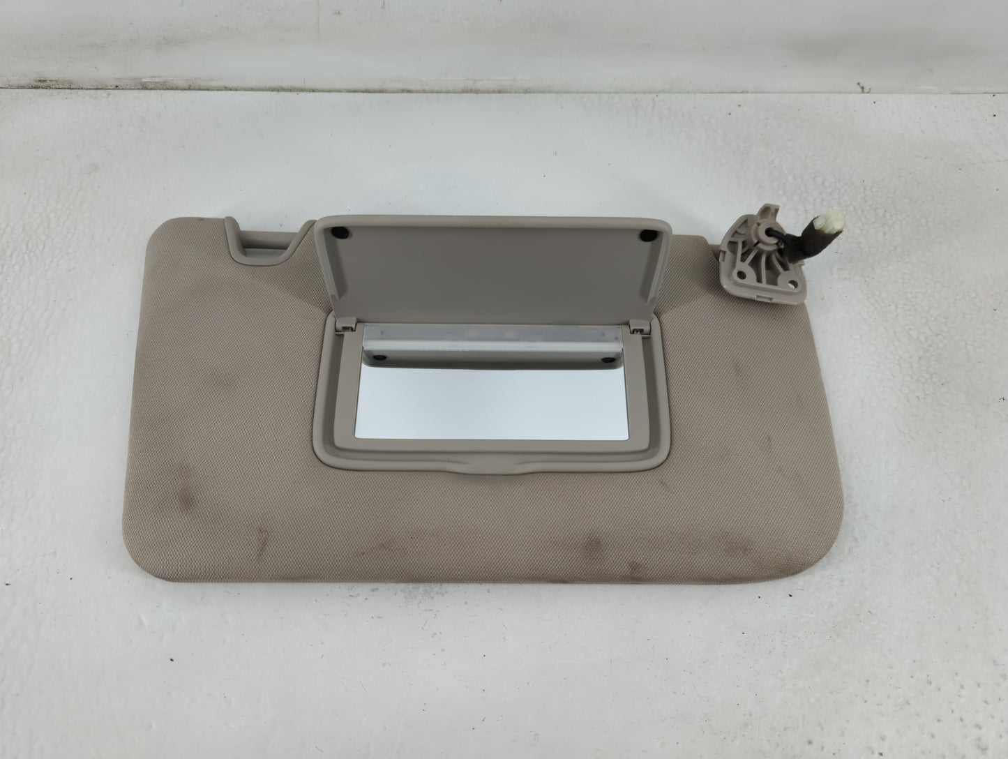 2014-2017 Nissan Rogue Sun Visor Shade Replacement Passenger Right Mirror Fits Fits 2014 2015 2016 2017 OEM Used Auto Parts 