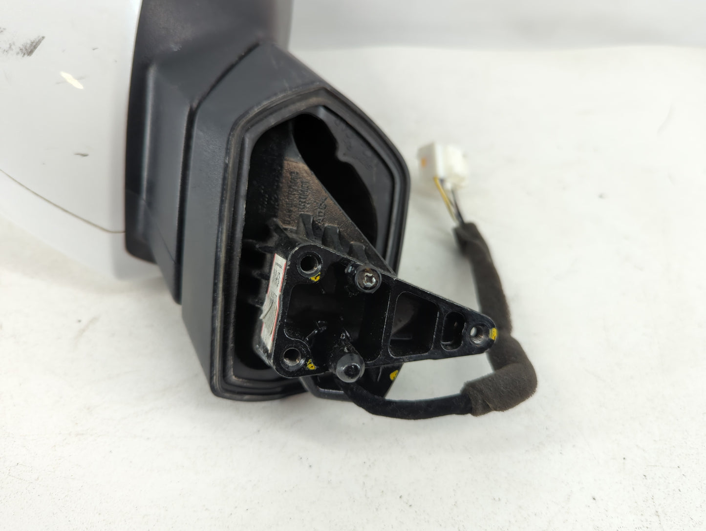 2016-2020 Nissan Rogue Driver Side View Mirror - Left Door Mirror OEM Used - Oemusedautoparts1.com