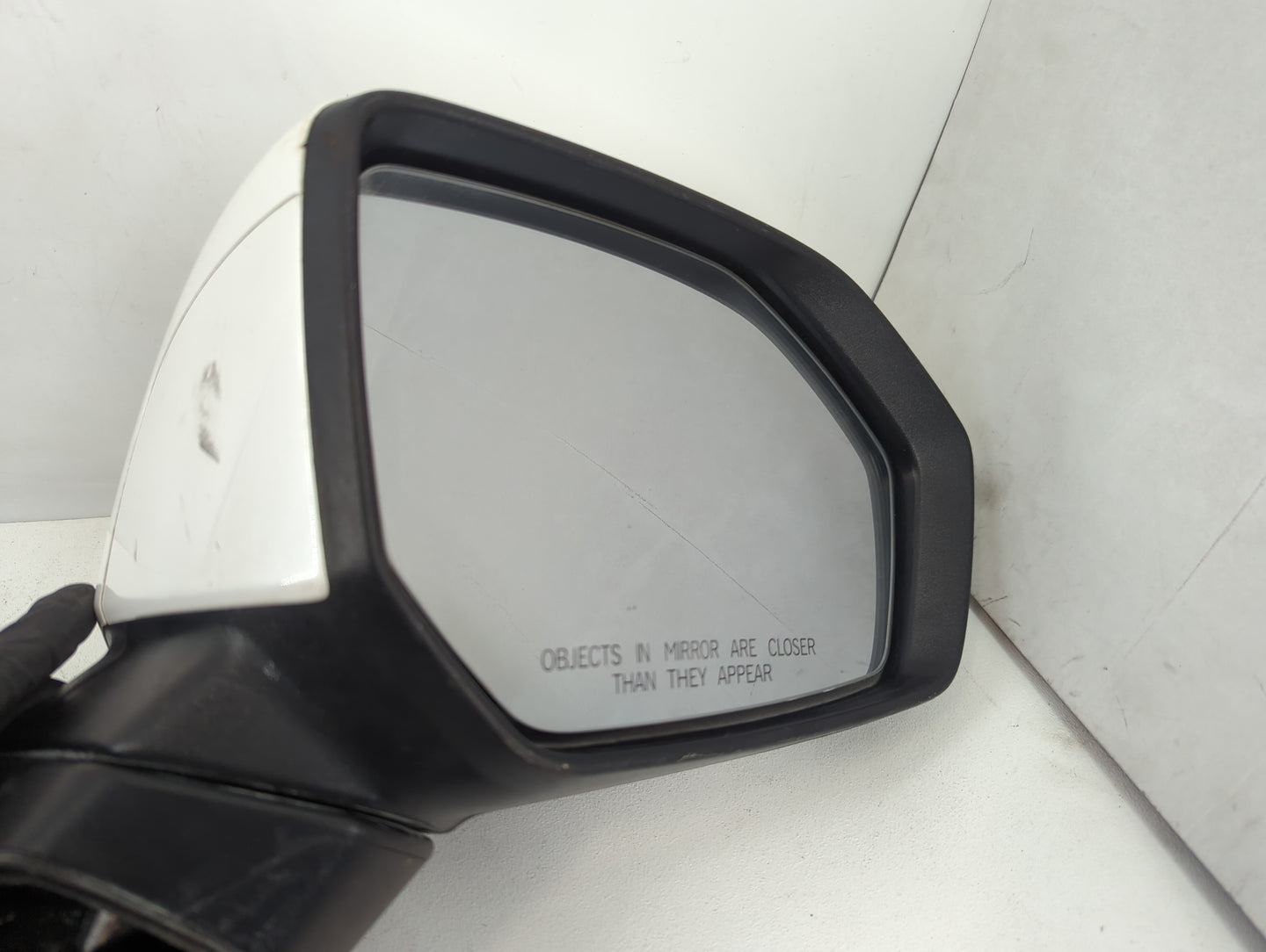 2016-2020 Nissan Rogue Driver Side View Mirror - Left Door Mirror OEM Used - Oemusedautoparts1.com