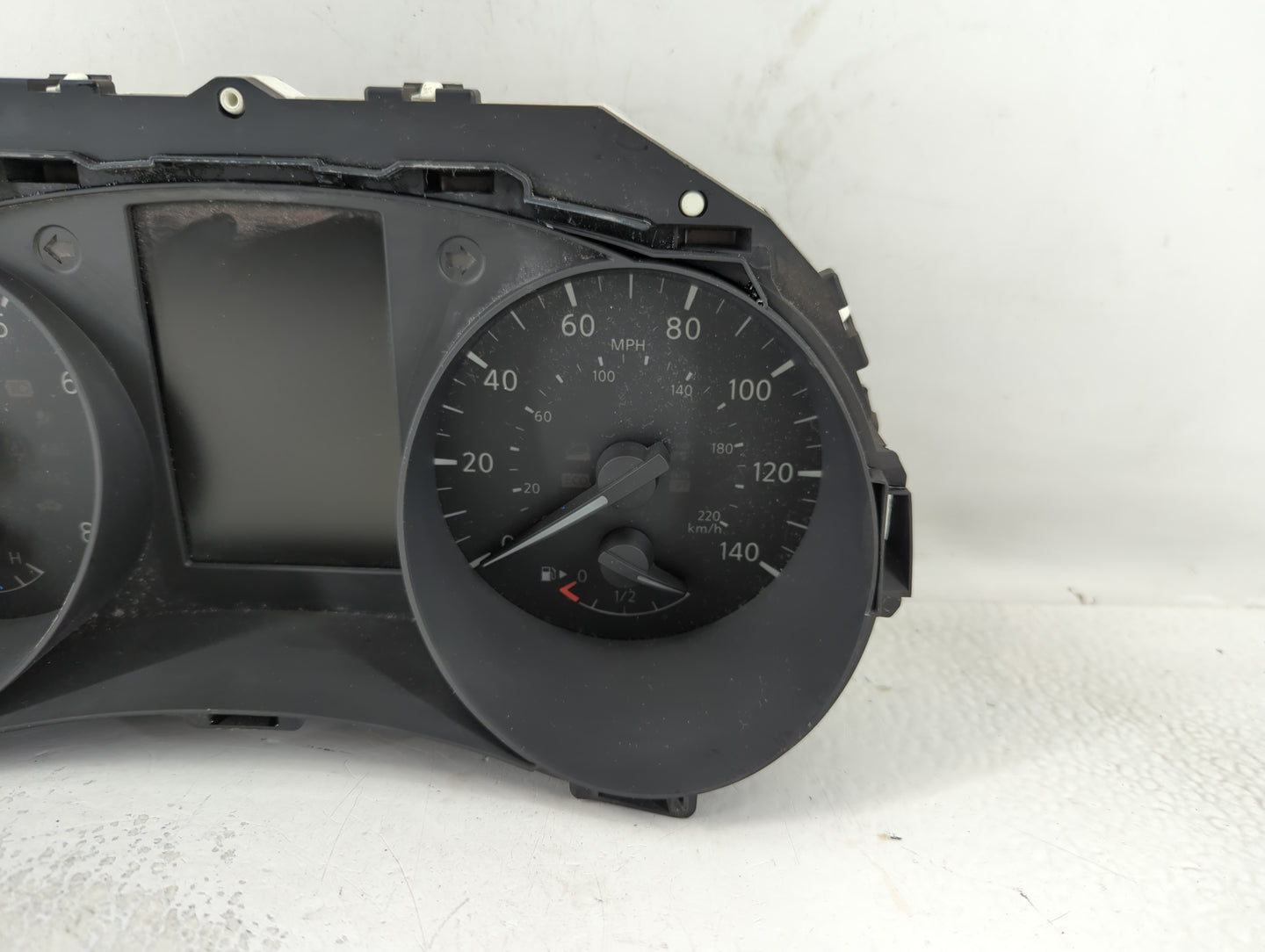 2016 Nissan Rogue Instrument Cluster Speedometer Gauges P/N:5HA8A/UNX8 Fits OEM Used Auto Parts - Oemusedautoparts1.com