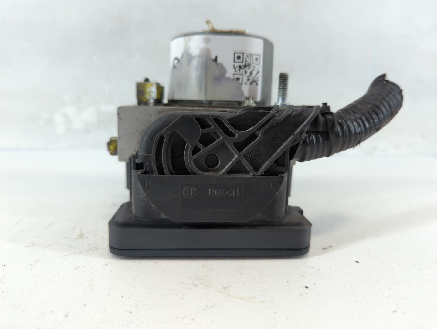 2016 Nissan Rogue ABS Pump Control Module Replacement P/N:47660 9TB0A Fits OEM Used Auto Parts - Oemusedautoparts1.com