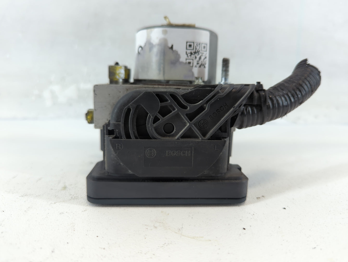 2016 Nissan Rogue ABS Pump Control Module Replacement P/N:47660 9TB0A Fits OEM Used Auto Parts - Oemusedautoparts1.com