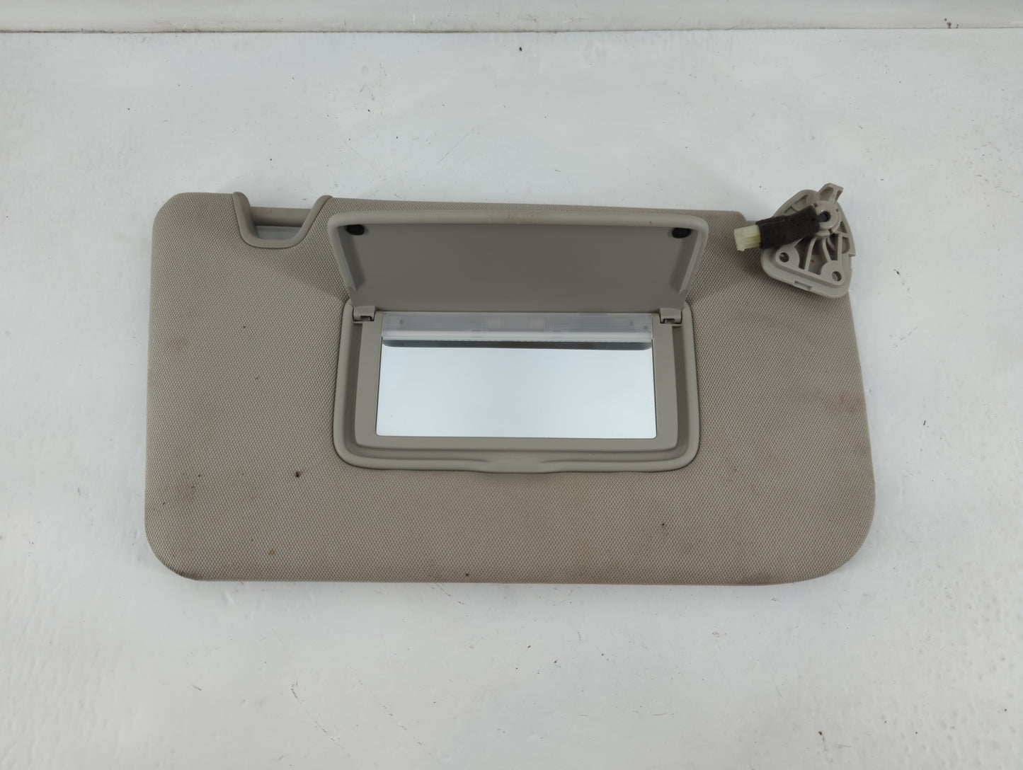 2014-2017 Nissan Rogue Sun Visor Shade Replacement Passenger Right Mirror Fits Fits 2014 2015 2016 2017 OEM Used Auto Parts 