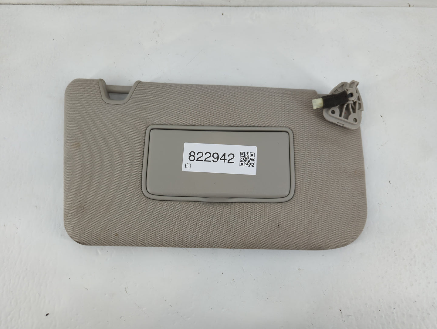 2014-2017 Nissan Rogue Sun Visor Shade Replacement Passenger Right Mirror Fits Fits 2014 2015 2016 2017 OEM Used Auto Parts 