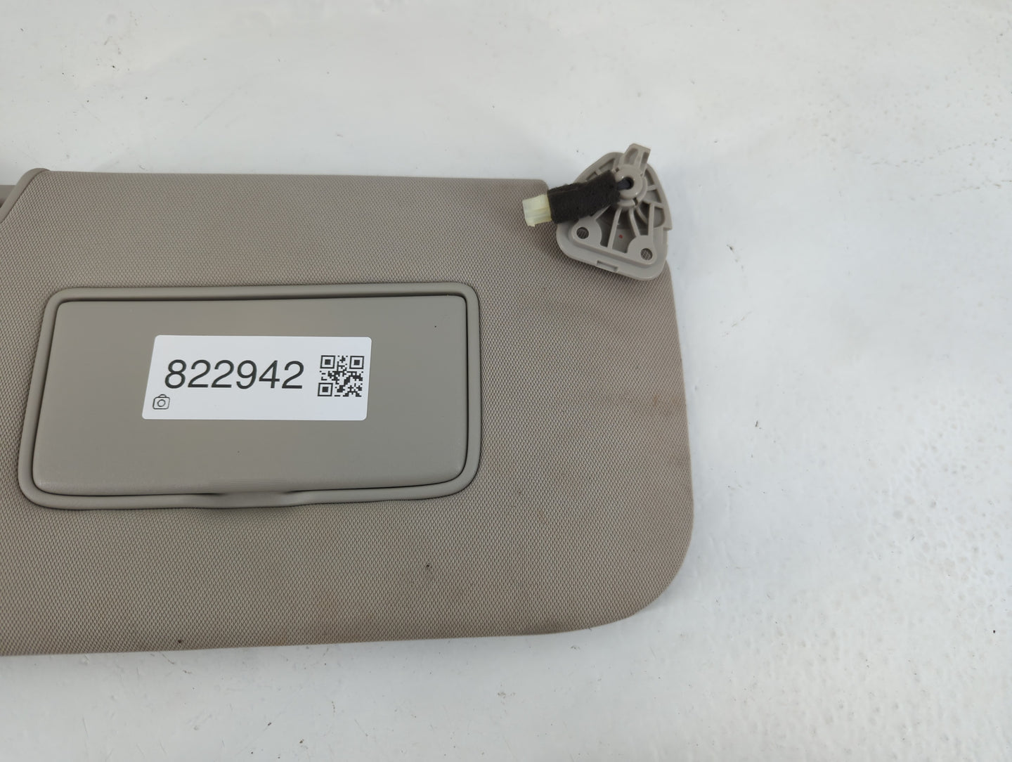 2014-2017 Nissan Rogue Sun Visor Shade Replacement Passenger Right Mirror Fits Fits 2014 2015 2016 2017 OEM Used Auto Parts 