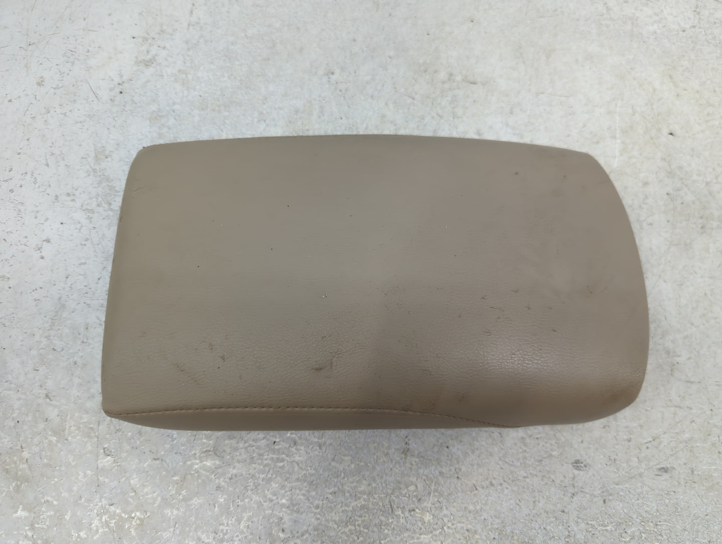 2016 Nissan Rogue Center Console Armrest Cover Lid Fits OEM Used Auto Parts - Oemusedautoparts1.com