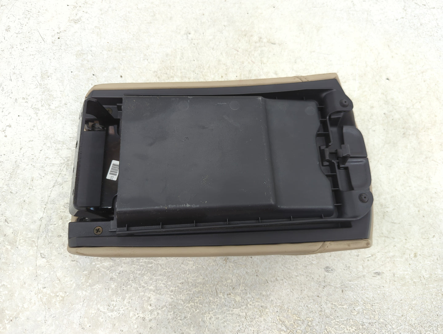 2016 Nissan Rogue Center Console Armrest Cover Lid Fits OEM Used Auto Parts - Oemusedautoparts1.com