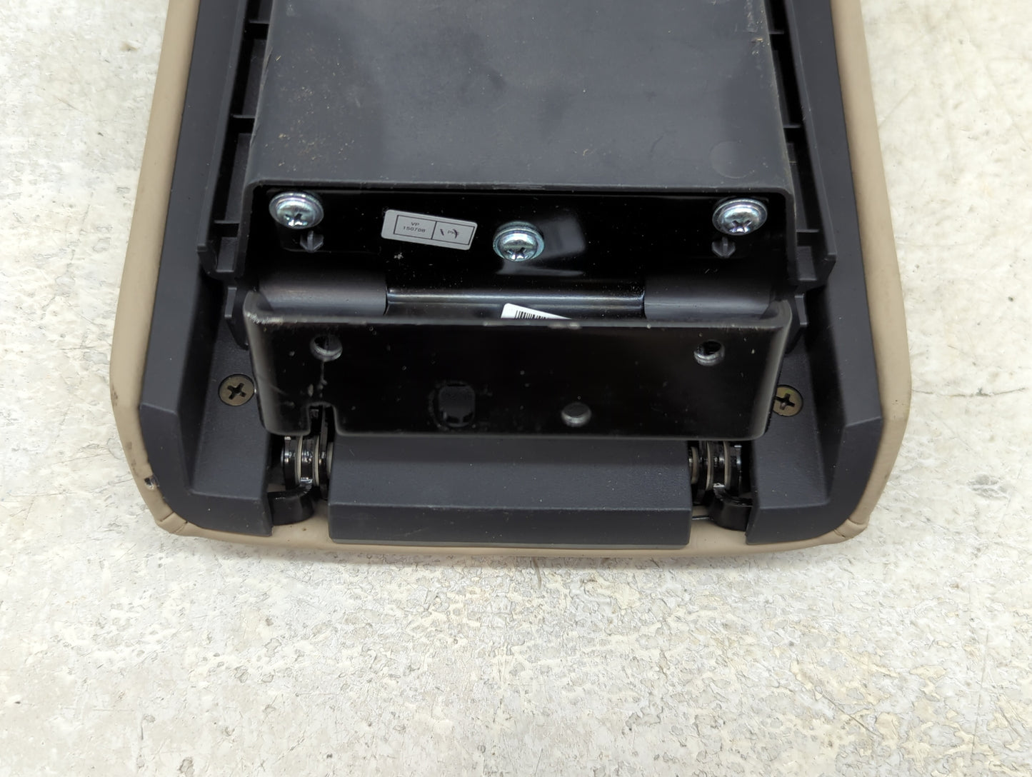 2016 Nissan Rogue Center Console Armrest Cover Lid Fits OEM Used Auto Parts - Oemusedautoparts1.com