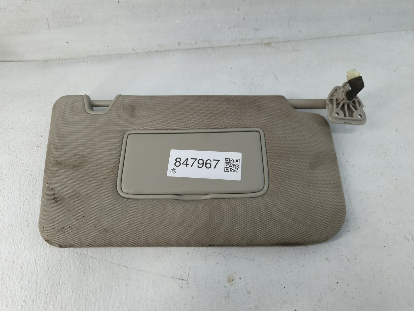 2014-2017 Nissan Rogue Sun Visor Shade Replacement Passenger Right Mirror Fits Fits 2014 2015 2016 2017 OEM Used Auto Parts 