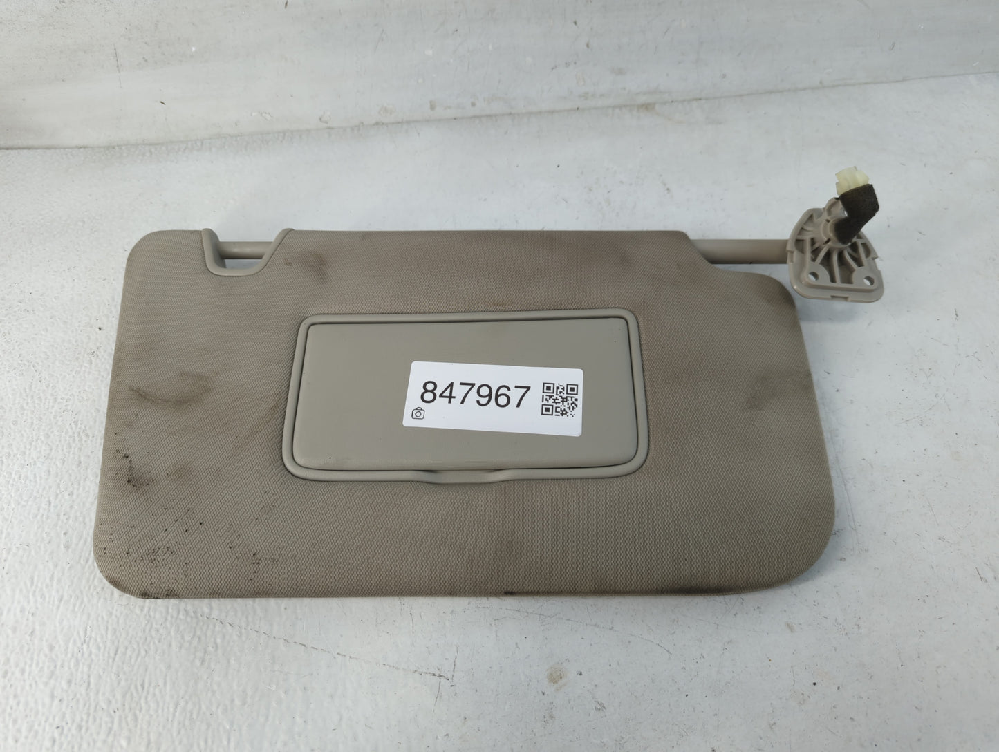 2014-2017 Nissan Rogue Sun Visor Shade Replacement Passenger Right Mirror Fits Fits 2014 2015 2016 2017 OEM Used Auto Parts 