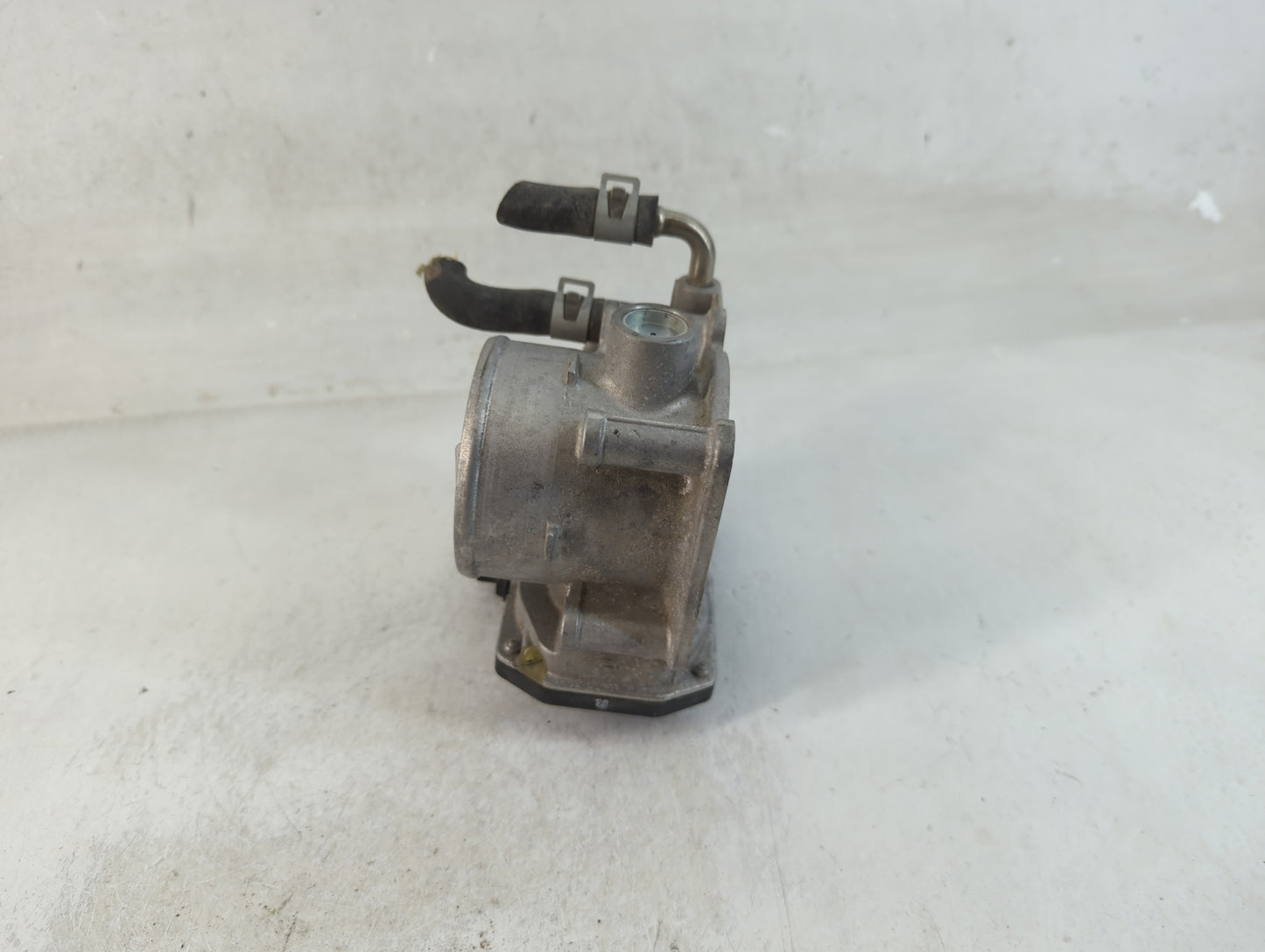 2014-2020 Nissan Rogue Throttle Body P/N:3TA60-0 Fits Fits 2013 2014 2015 2016 2017 2018 2019 2020 OEM Used Auto Parts - Oem