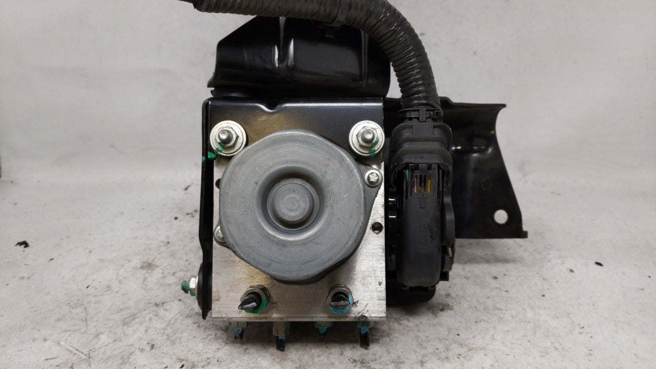 2015-2016 Nissan Rogue ABS Pump Control Module Replacement P/N:47660 5HA0A Fits Fits 2015 2016 OEM Used Auto Parts - Oemused
