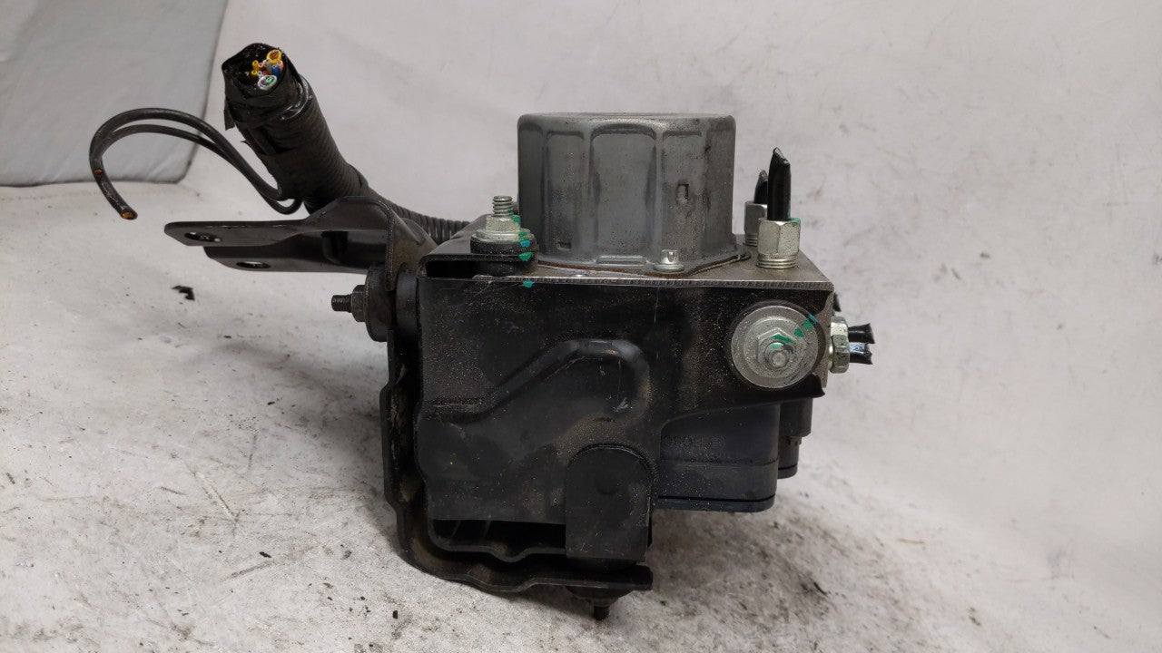 2015-2016 Nissan Rogue ABS Pump Control Module Replacement P/N:47660 5HA0A Fits Fits 2015 2016 OEM Used Auto Parts - Oemused