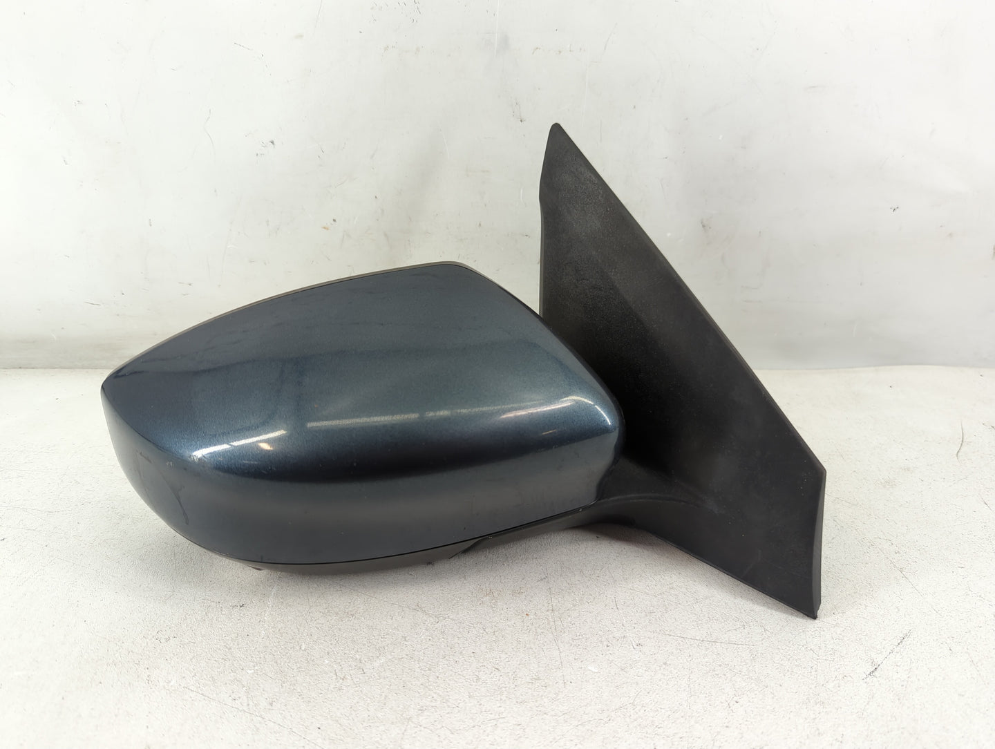 2016-2019 Nissan Sentra Passenger Side View Mirror - Right Door Mirror OEM Used - Oemusedautoparts1.com