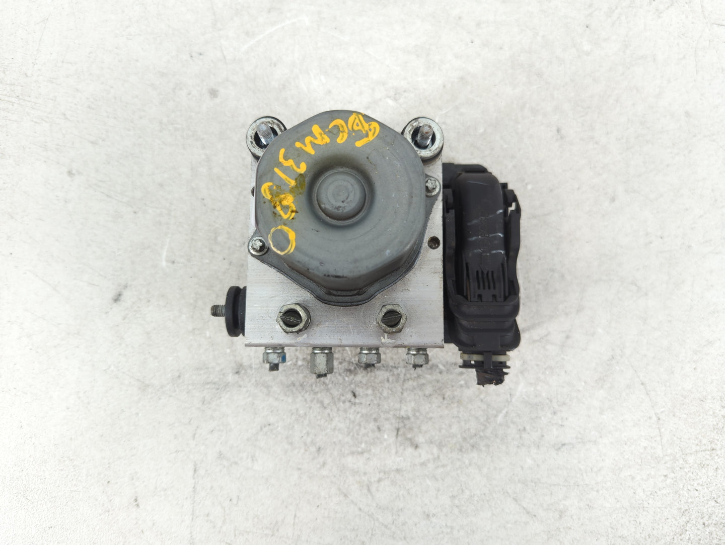 2016-2018 Nissan Sentra ABS Pump Control Module Replacement P/N:47660 4FU0C Fits Fits 2016 2017 2018 OEM Used Auto Parts - O