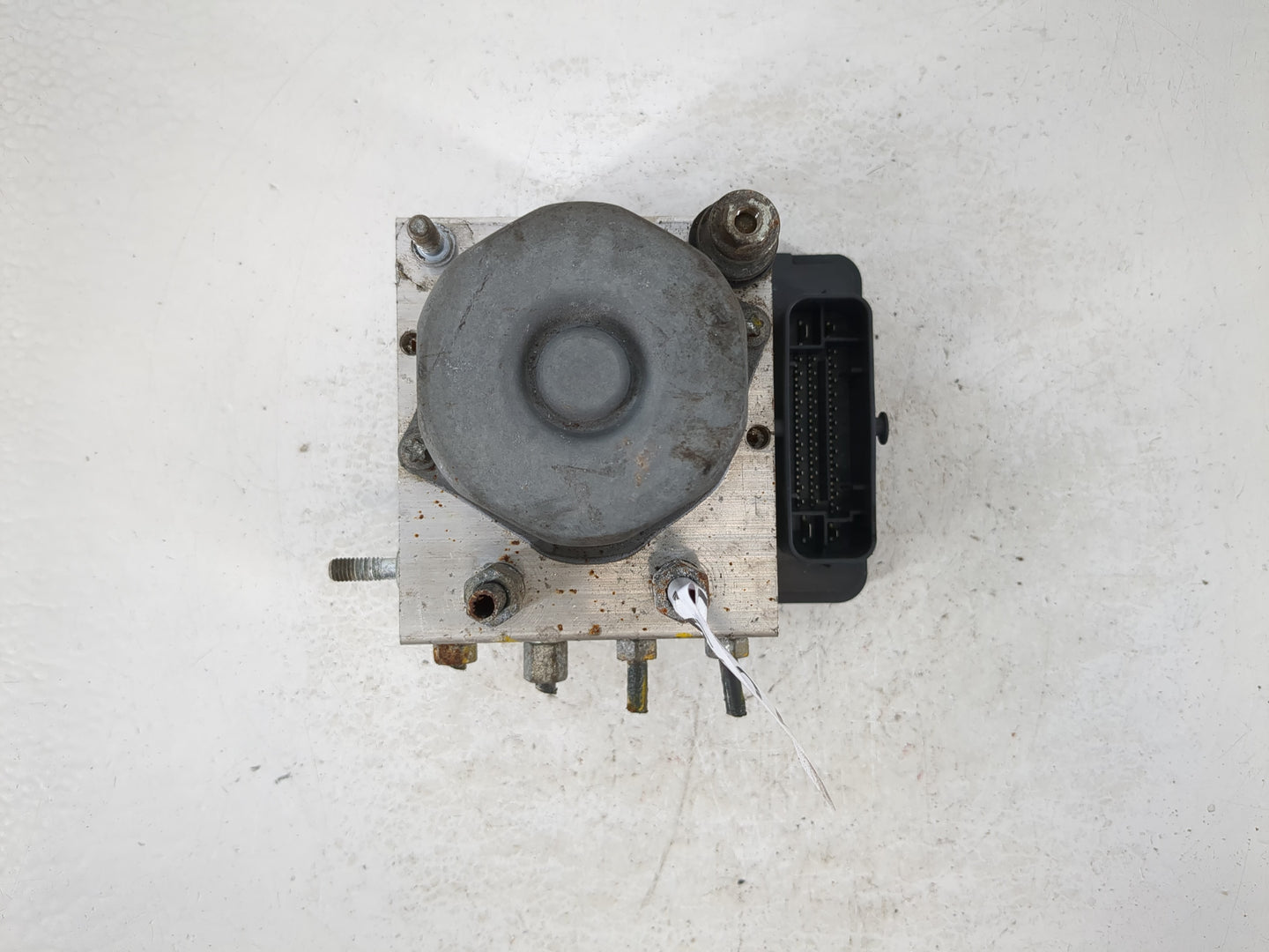 2016-2019 Nissan Sentra ABS Pump Control Module Replacement P/N:47660 4FU0C Fits Fits 2016 2017 2018 2019 OEM Used Auto Part