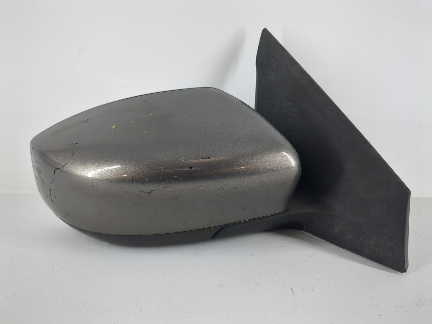 2016-2019 Nissan Sentra Passenger Side View Mirror - Right Door Mirror OEM Used - Oemusedautoparts1.com