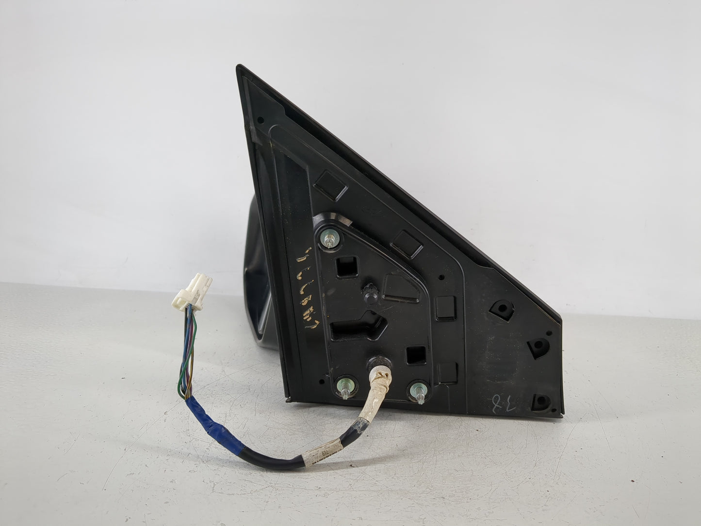 2016-2019 Nissan Sentra Driver Side View Mirror - Left Door Mirror OEM Used - Oemusedautoparts1.com