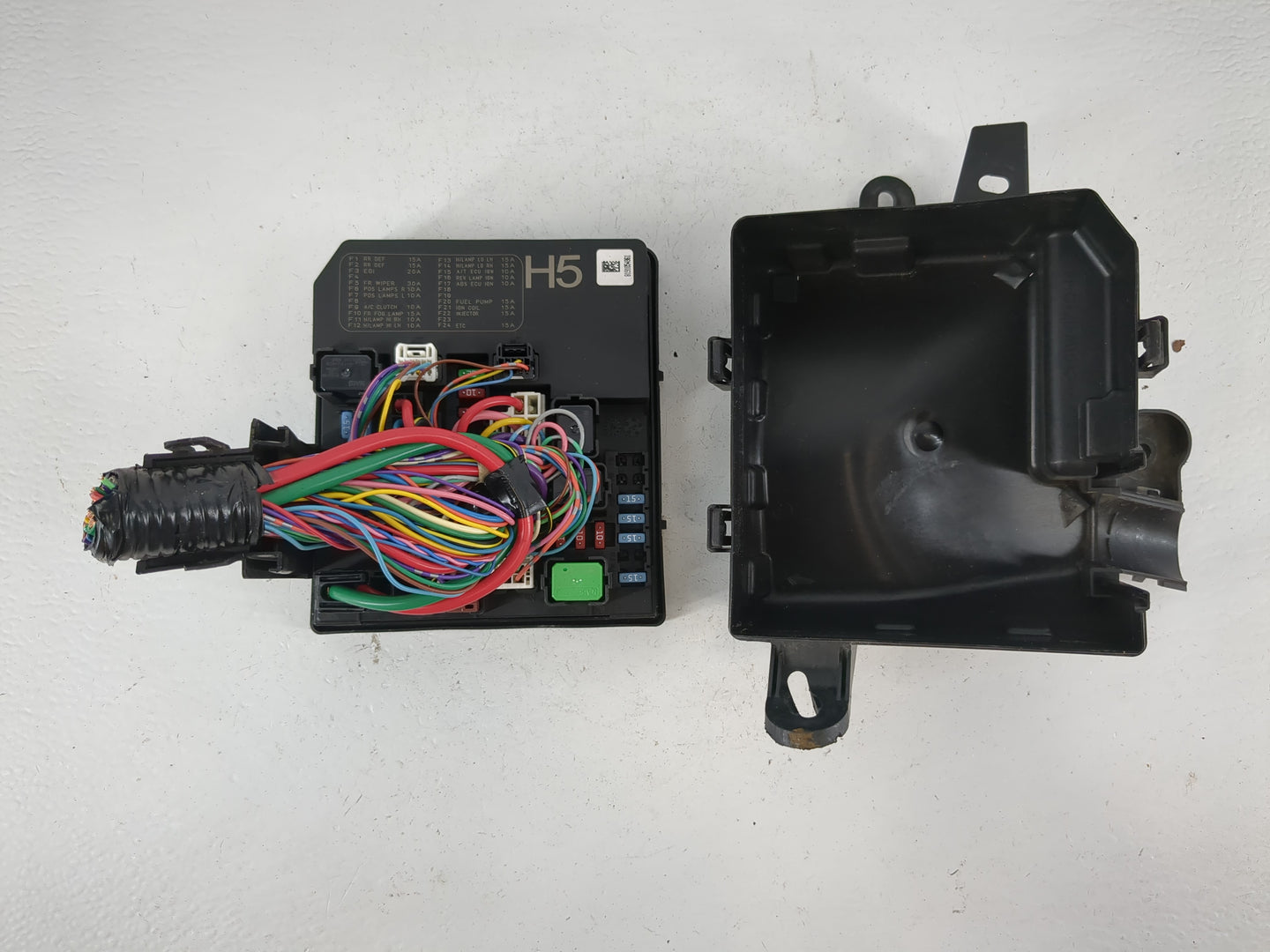 2013-2019 Nissan Sentra Fusebox Fuse Box Panel Relay Module P/N:284B7 3RA3A Fits Fits 2013 2014 2015 2016 2017 2018 2019 OEM