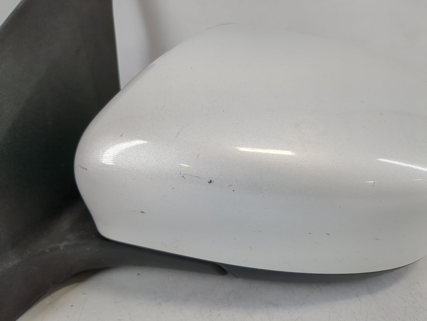 2016-2019 Nissan Sentra Driver Side View Mirror - Left Door Mirror OEM Used - Oemusedautoparts1.com