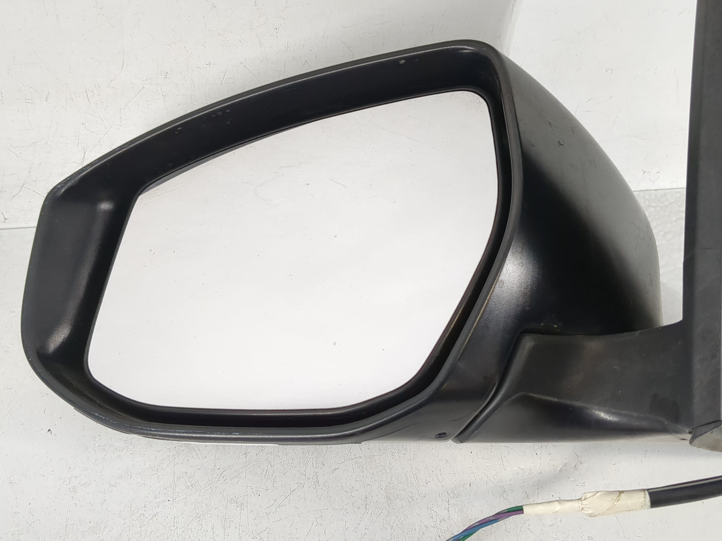 2016-2019 Nissan Sentra Driver Side View Mirror - Left Door Mirror OEM Used - Oemusedautoparts1.com