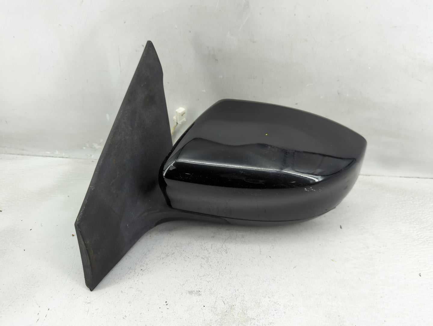 2016-2019 Nissan Sentra Driver Side View Mirror - Left Door Mirror OEM Used - Oemusedautoparts1.com