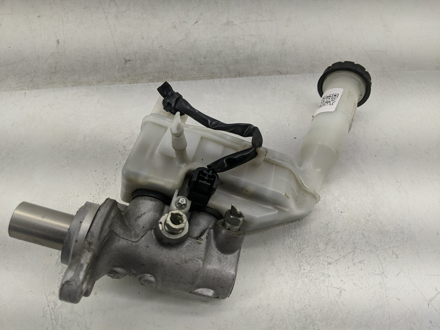 2013-2019 Nissan Sentra Brake Master Cylinder 1311478 - Oemusedautoparts1.com