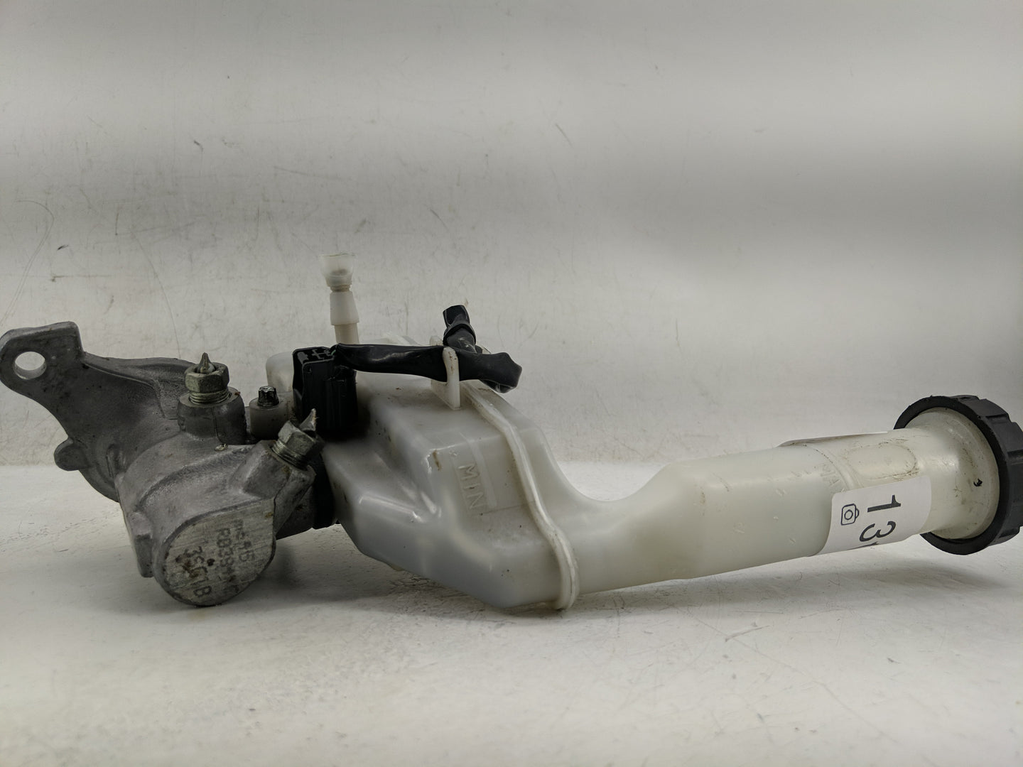2013-2019 Nissan Sentra Brake Master Cylinder 1311478 - Oemusedautoparts1.com