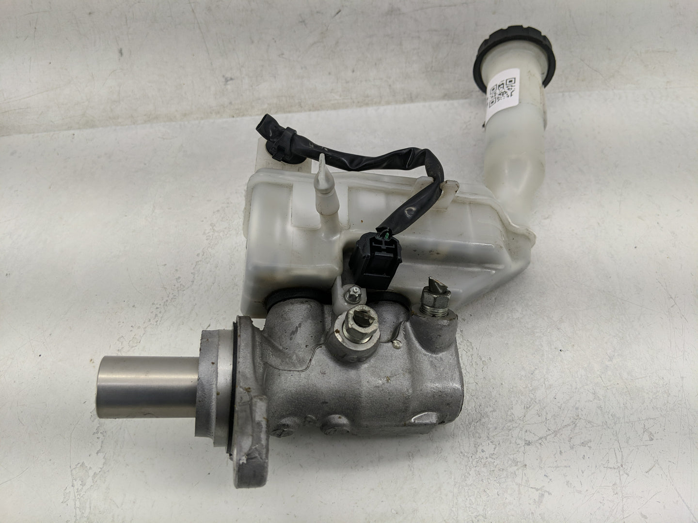 2013-2019 Nissan Sentra Brake Master Cylinder 1311478 - Oemusedautoparts1.com