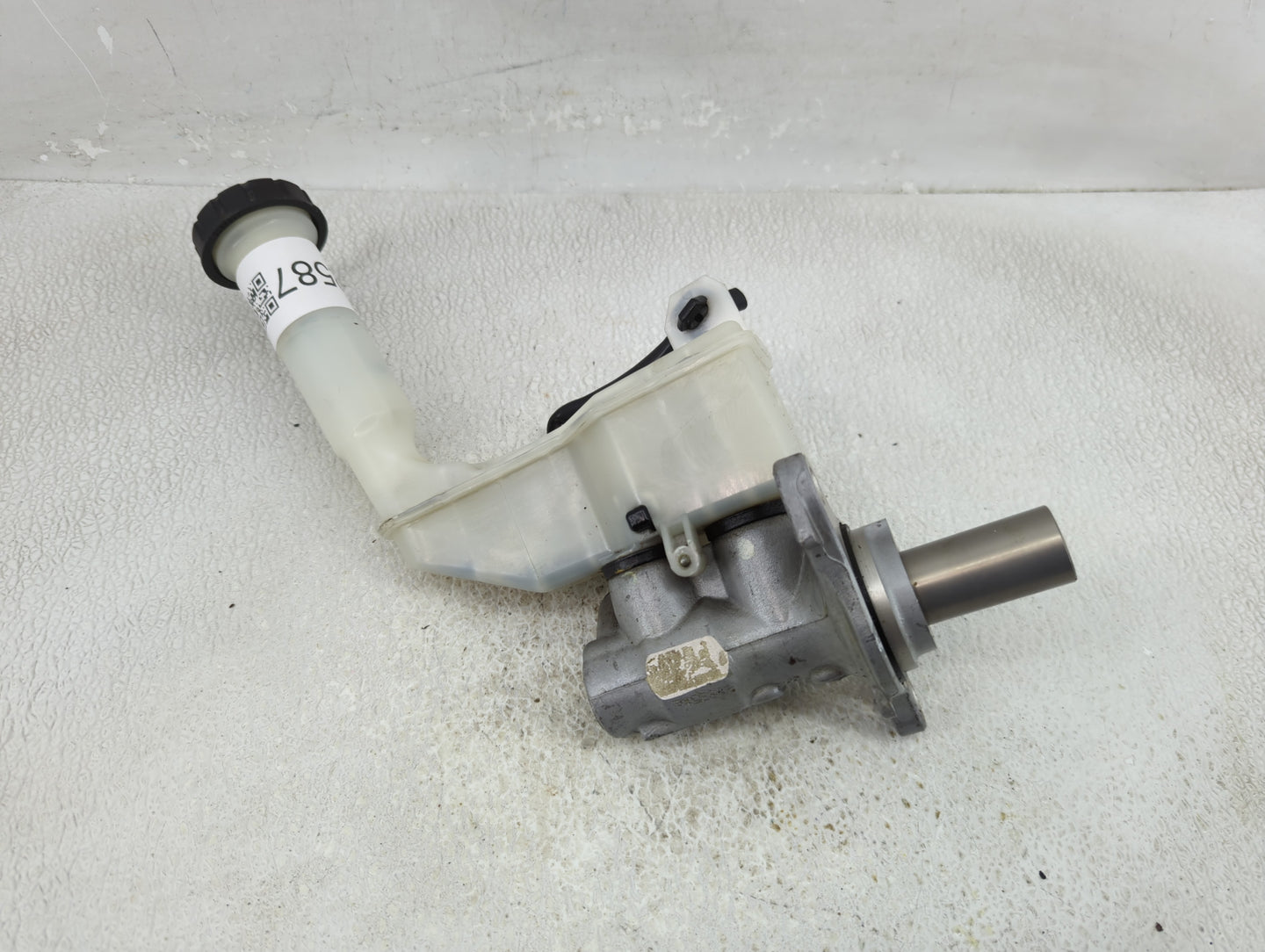 2013-2019 Nissan Sentra Brake Master Cylinder 1312587 - Oemusedautoparts1.com