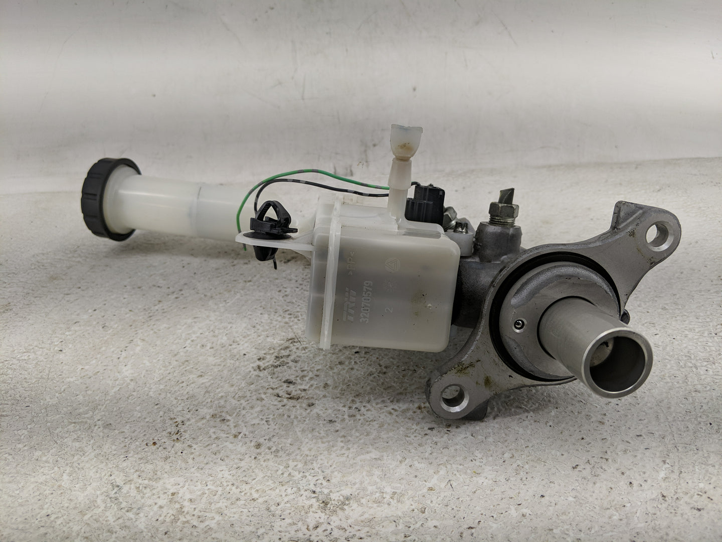 2013-2019 Nissan Sentra Brake Master Cylinder 1313782 - Oemusedautoparts1.com