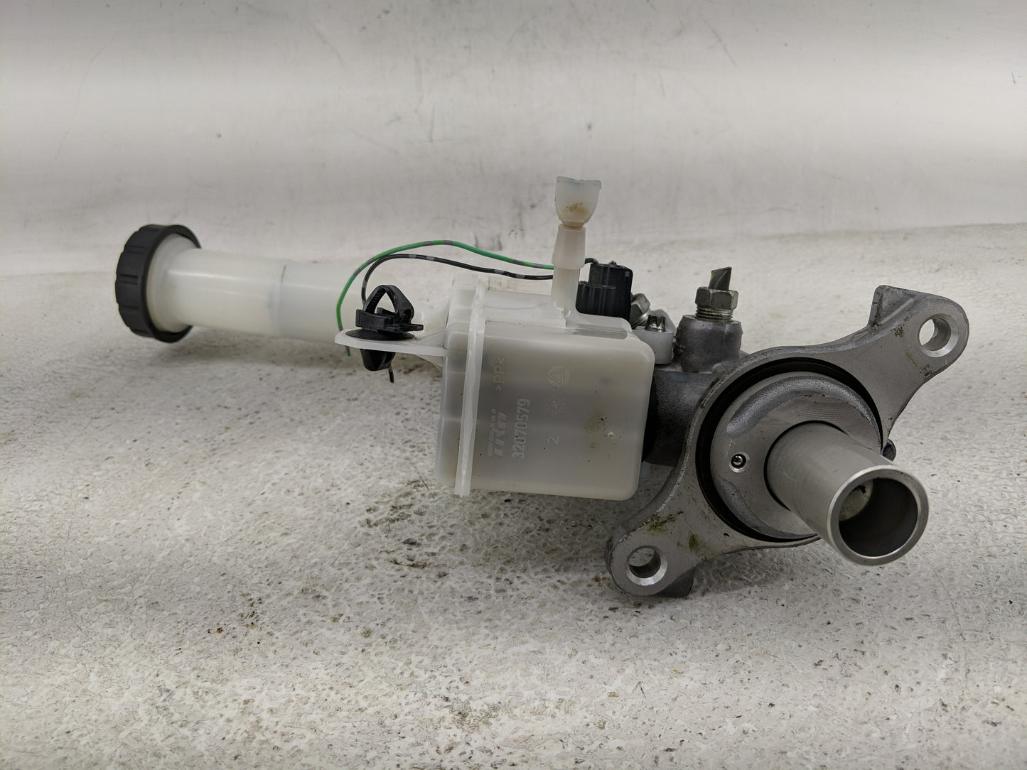 2013-2019 Nissan Sentra Brake Master Cylinder 1313782 - Oemusedautoparts1.com